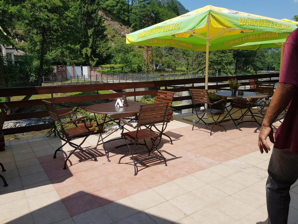 Семеен Хотел Федора Ribarica Extérieur photo